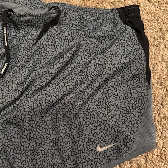 Nike Women's Black and Gray Printed Athletic Shorts - Picture 2 of 3
